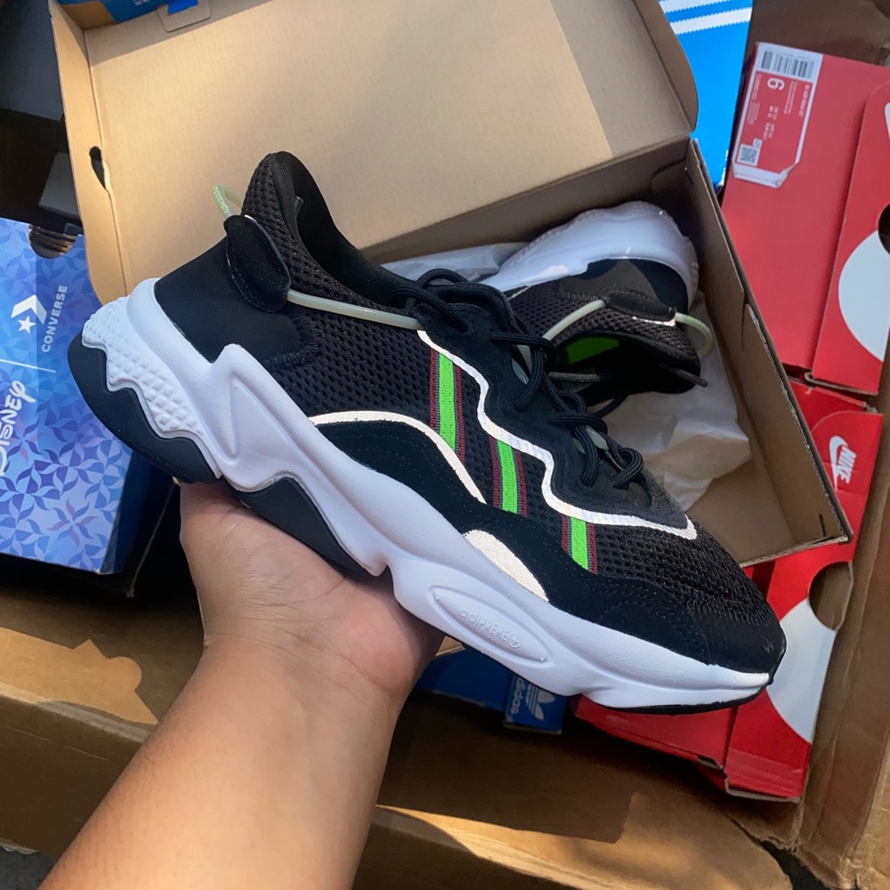 Adidas Ozweego “Black Solar Green” Size 7.5 Women / 6Y